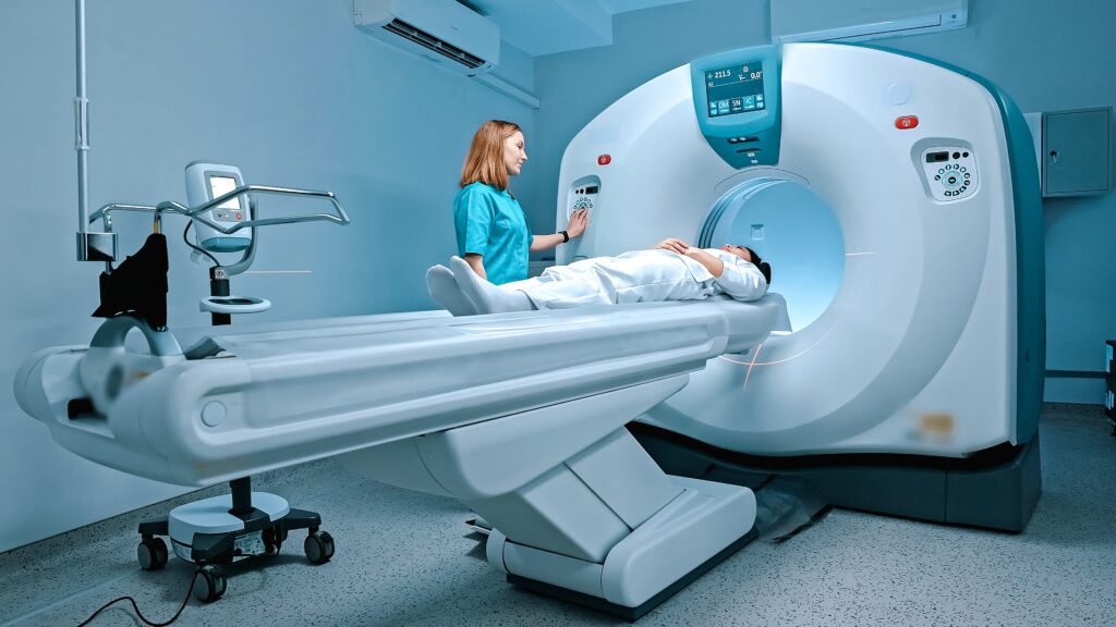 Radiologist,Consults,Patient,Before,Undergoing,Diagnostics,Using,Magnetic,Resonance,Imaging